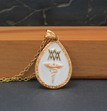 Medical Jewellery vs Health Apps: What Works in Emergencies | MediWear